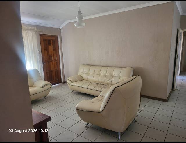 3 BEDROOM FREESTANDING FOR SALE IN PETERSFIELD